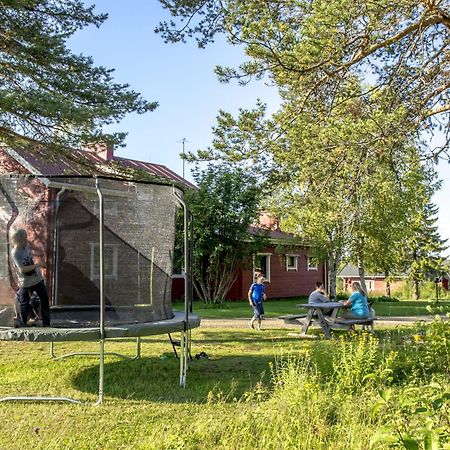 Yllaeksen Yoepuu Villa Akaslompolo Bagian luar foto
