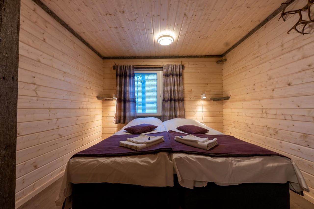 Yllaeksen Yoepuu Villa Akaslompolo Bagian luar foto