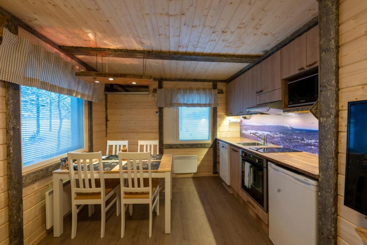 Yllaeksen Yoepuu Villa Akaslompolo Bagian luar foto