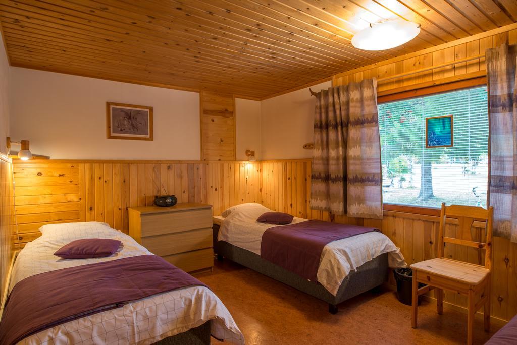 Yllaeksen Yoepuu Villa Akaslompolo Bagian luar foto