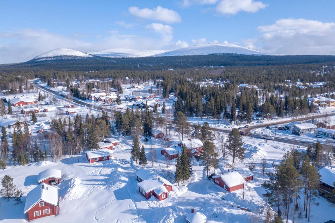 Yllaeksen Yoepuu Villa Akaslompolo Bagian luar foto