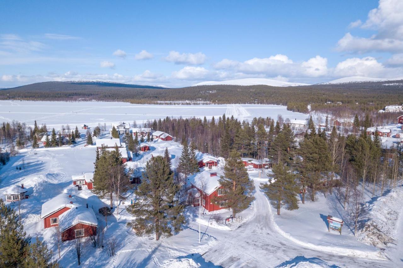 Yllaeksen Yoepuu Villa Akaslompolo Bagian luar foto
