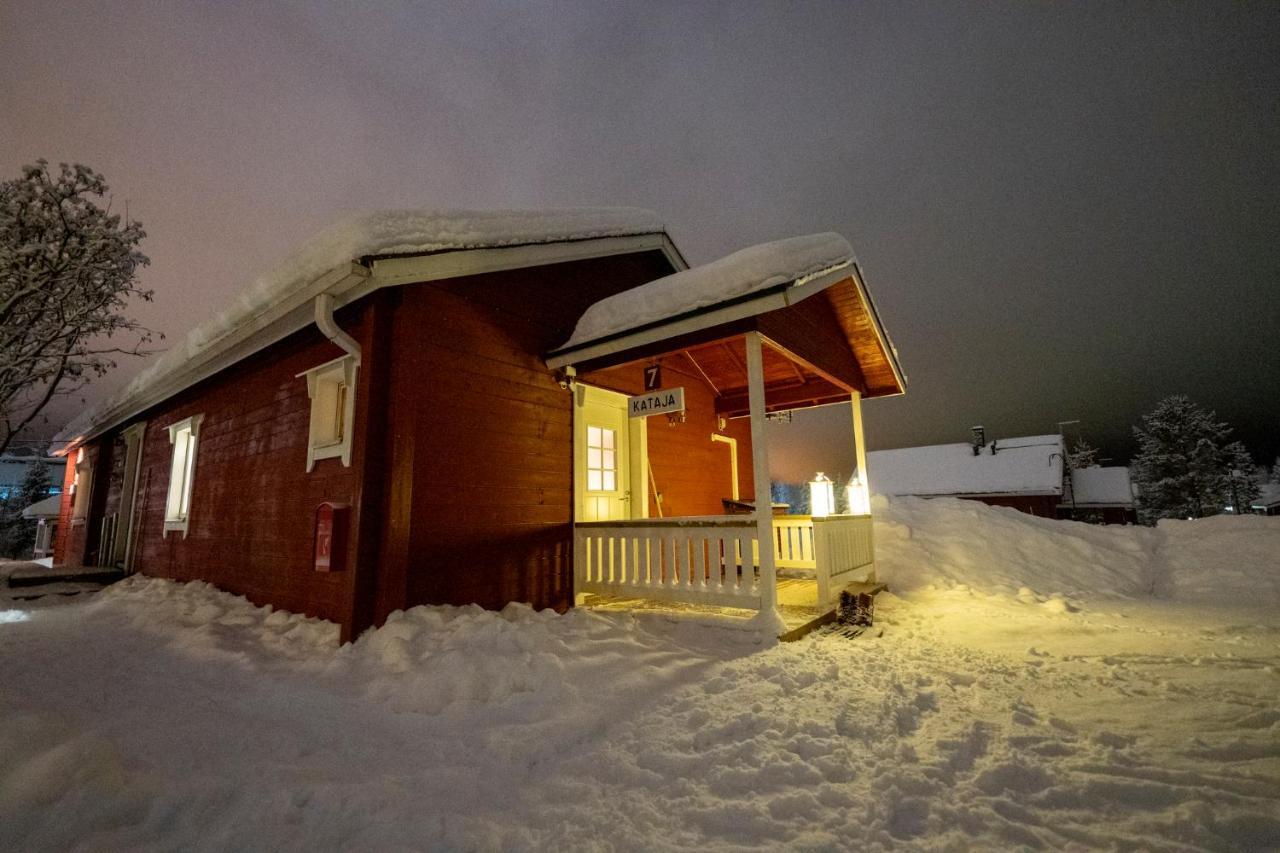 Yllaeksen Yoepuu Villa Akaslompolo Bagian luar foto